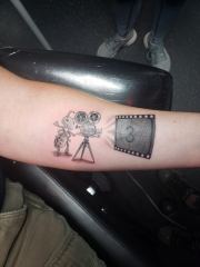 Ant-with-camera-and-projector