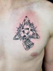 Celtic-knot-with-thorns-and-dog-tags