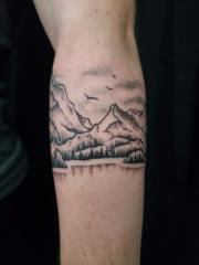 Mountains-around-arm