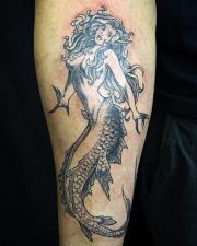 Pin-Up-Girl-Siren