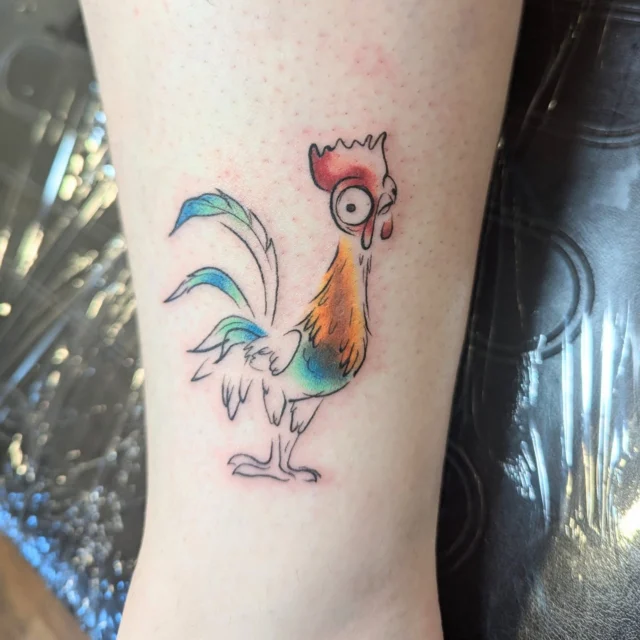 Heyyyy it's this frickin' guy. Never posted this from the book bash we did! Who doesn't love a Heihei.

More abstract watercolor flash is absolutely still available from this big flash sheet and all designs are repeatable, dm for more info!

#watercolortattoodesign #watercolortattoo #watercolortattooartist #disneytattoo #disneytattoos #moanatattoo #moana #disneymoana🌸 #tattoo #coloradotattooartist #coloradotattooshop