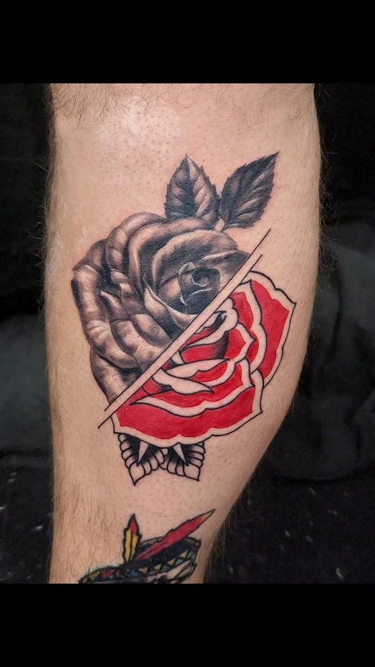 Daniel fell in love with an old piece of flash on my wall I'd forgotten about. Cannot put into words how stoked I was to do it! We will be adding a complementary mirroring piece to the other leg in a similar style soon!

#coloradotattooers #coloradotattooartist #coloradotattooshop #tradtattoos #tradtatts #traditionaltattooflash #traditionaltattoo #rosetattoo #realisticrosetattoo
